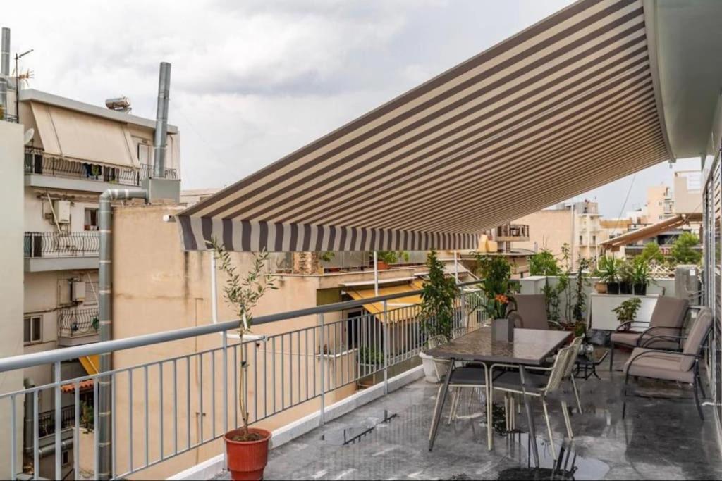 Artistic Apt In Vibrant Gazi With Large Terrace By Ghh Athén Kültér fotó